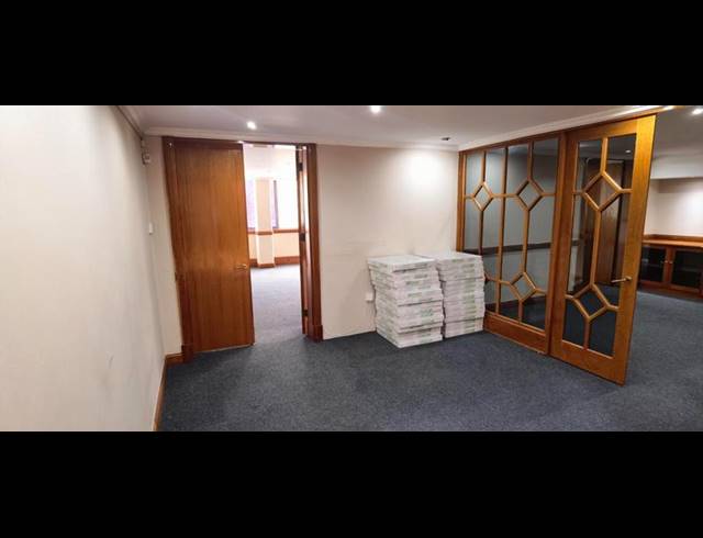 BUSINESS PROPERTY TO RENT IN LYNNWOOD